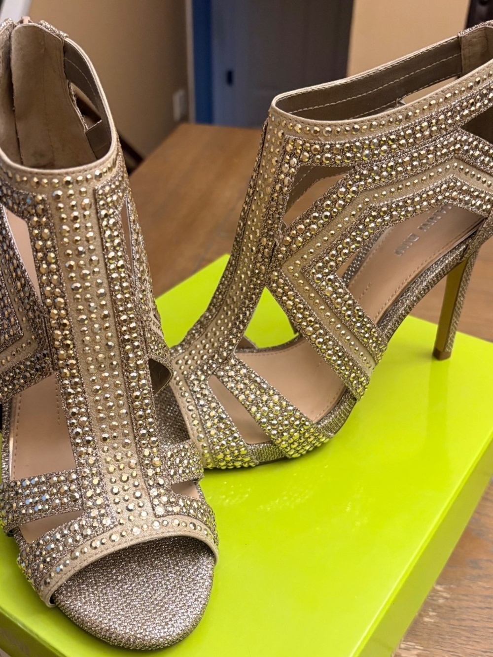 Gold pump - Picture 2 of 3